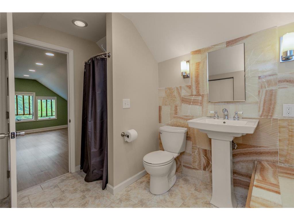 1004 Sheridan Avenue N Minneapolis MN 55411 7095101 image30