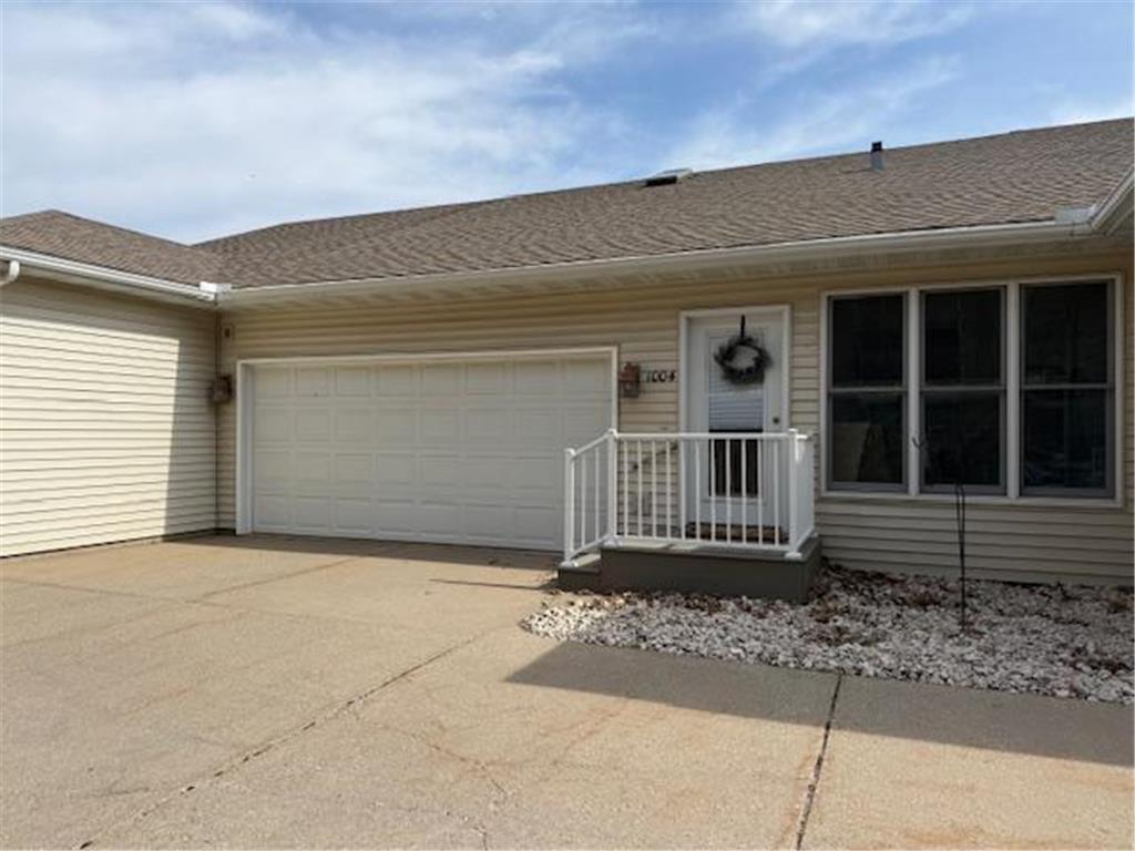 1004 W Lake Boulevard Winona MN 55987 7053950 image1