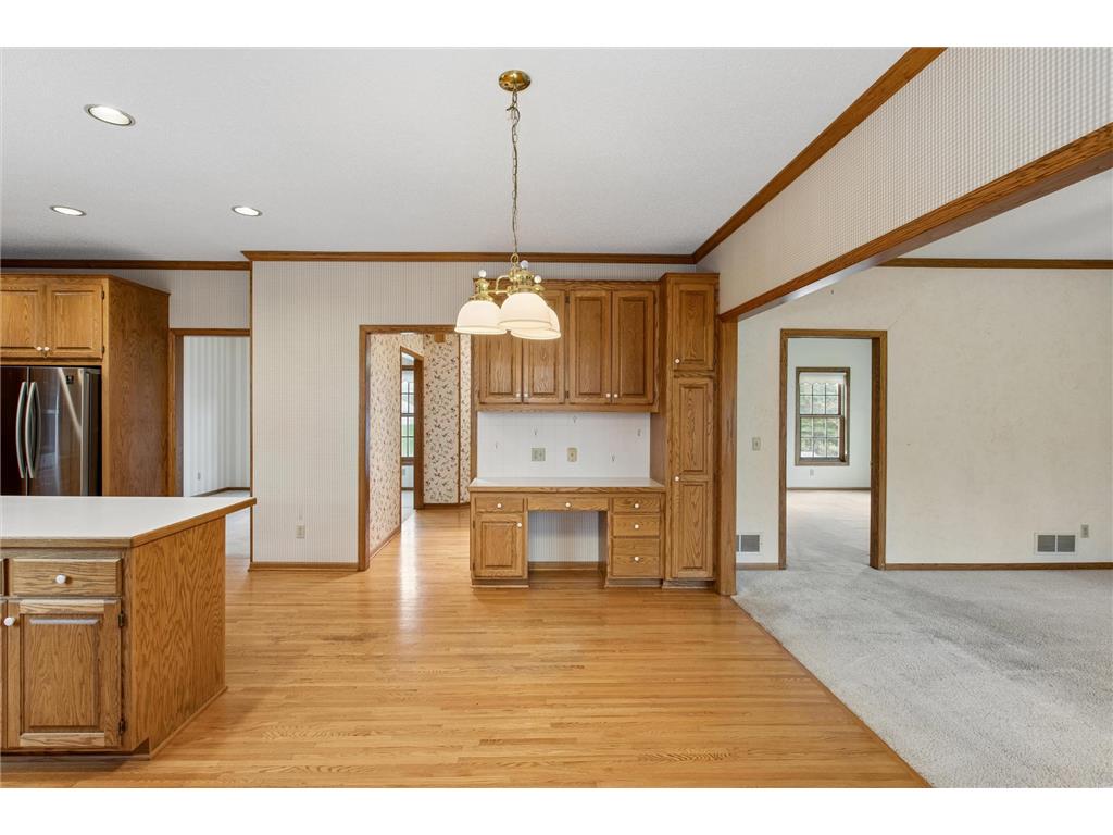 1004 Walden Court Burnsville MN 55337 7060434 image17