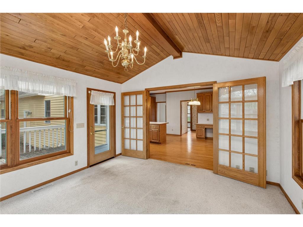 1004 Walden Court Burnsville MN 55337 7060434 image19