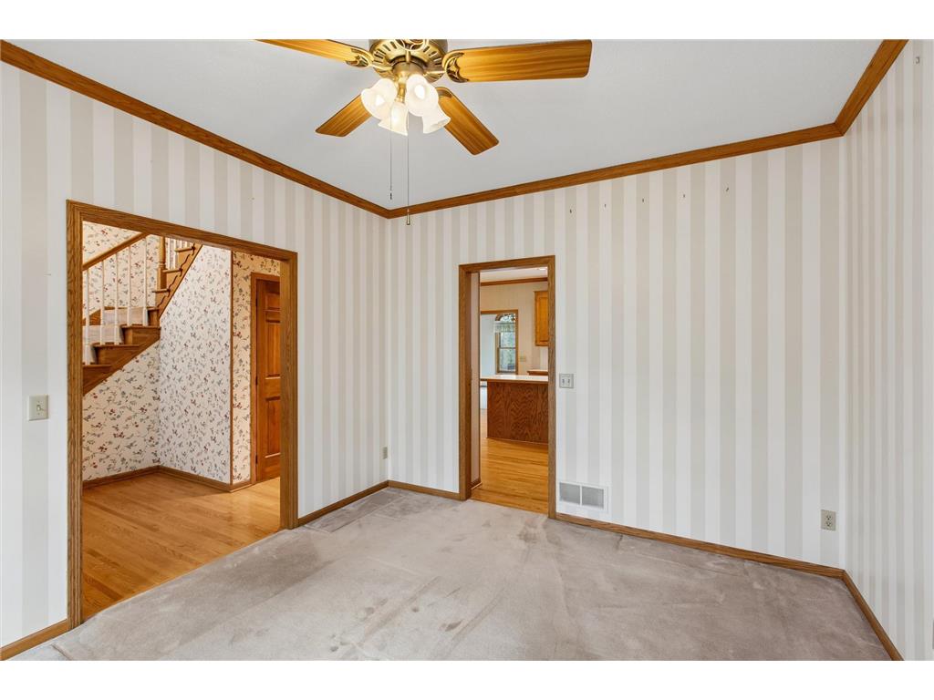 1004 Walden Court Burnsville MN 55337 7060434 image20