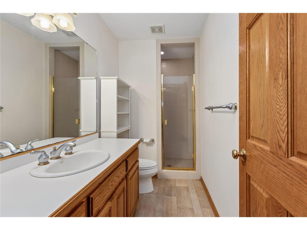 1004 Walden Court Burnsville MN 55337 7060434 image39