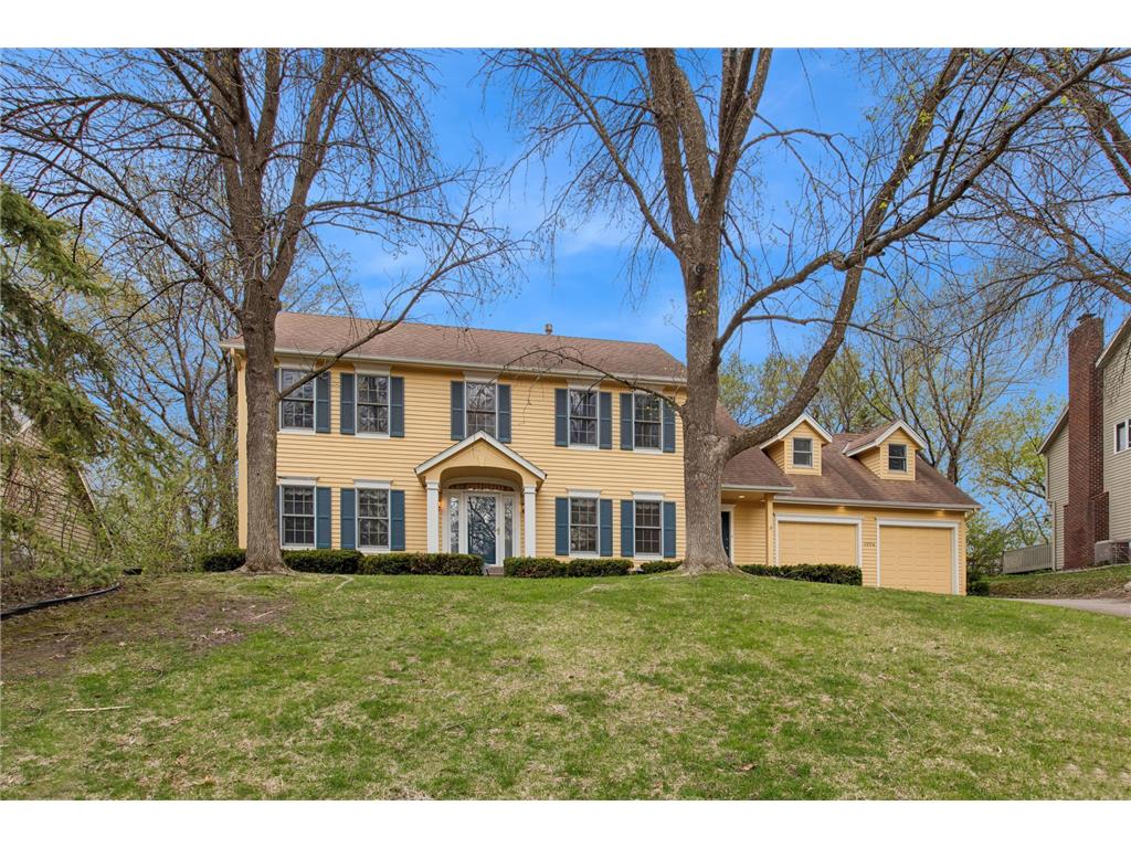 1004 Walden Court Burnsville MN 55337 7060434 image7