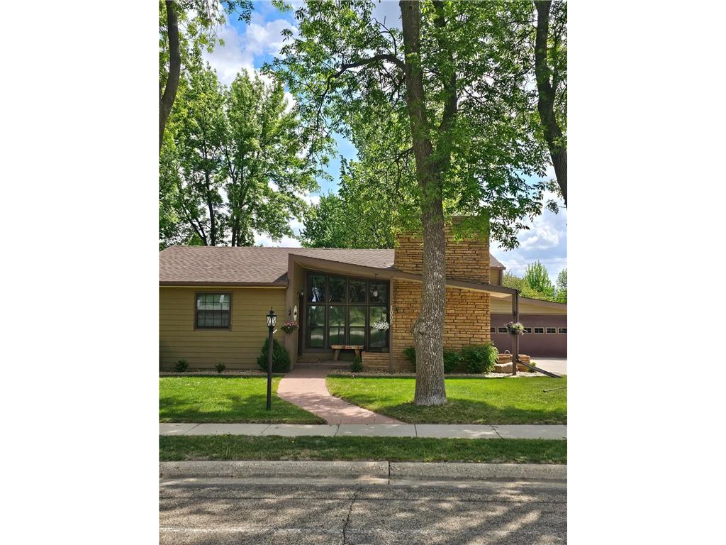 1005 8th Avenue SW Pipestone MN 56164 6721483 image1