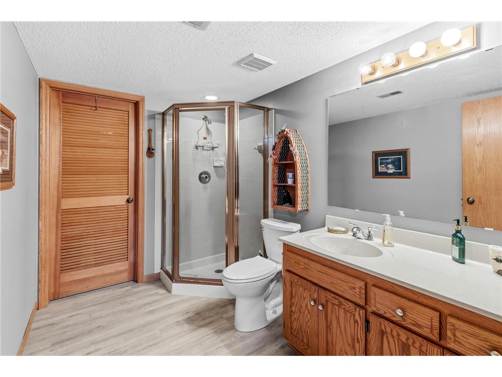 1005 Aston Circle Burnsville MN 55337 7060302 image12