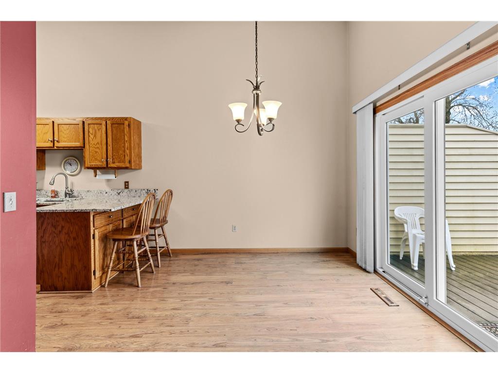 1005 Aston Circle Burnsville MN 55337 7060302 image13