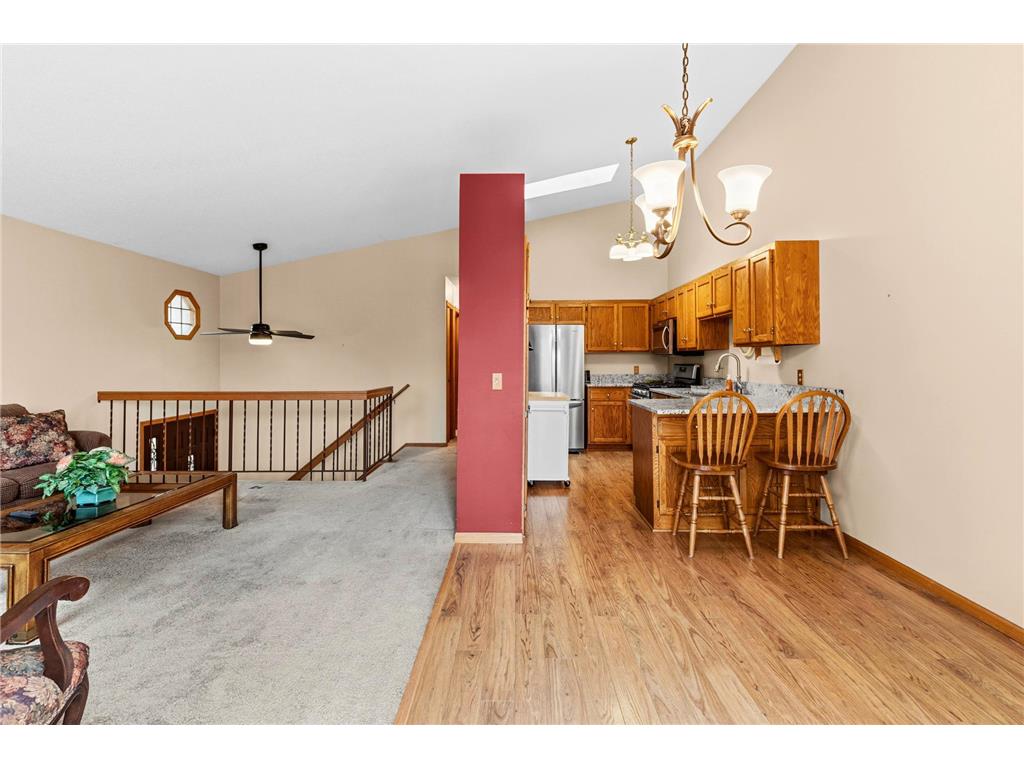 1005 Aston Circle Burnsville MN 55337 7060302 image17