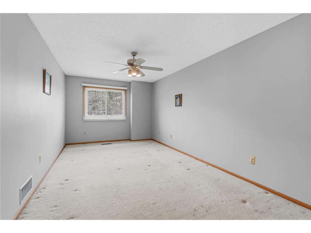 1005 Aston Circle Burnsville MN 55337 7060302 image19