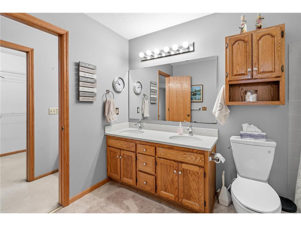 1005 Aston Circle Burnsville MN 55337 7060302 image23