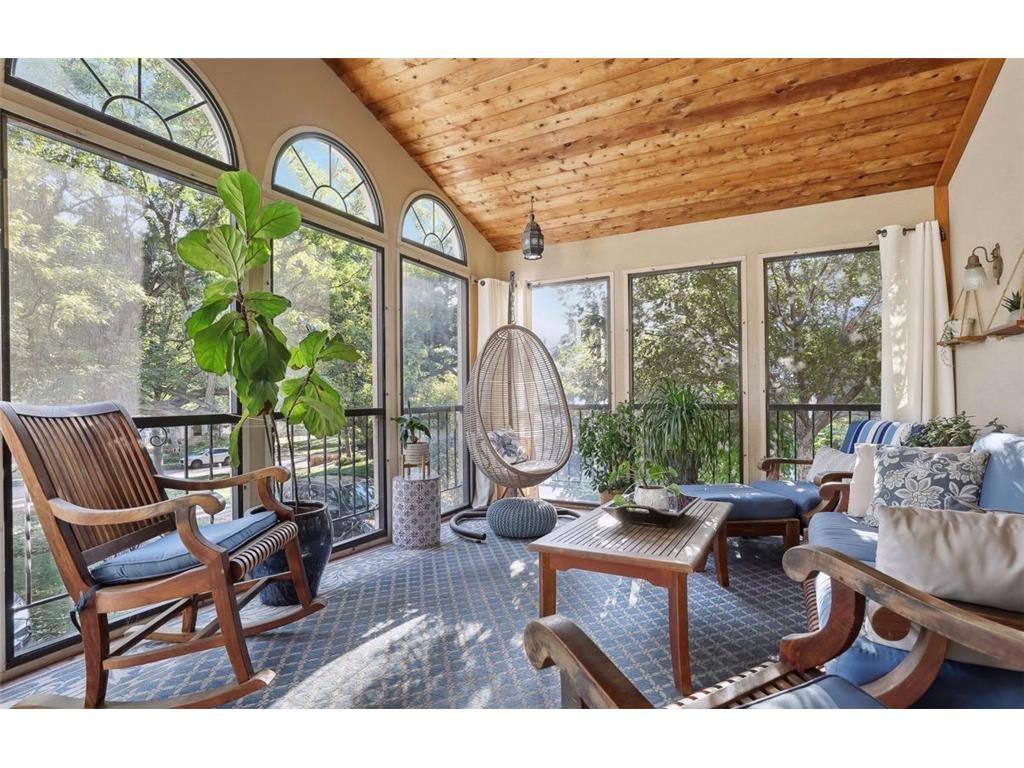 1005 Cedar Lake Road S Minneapolis MN 55405 7038721 image18