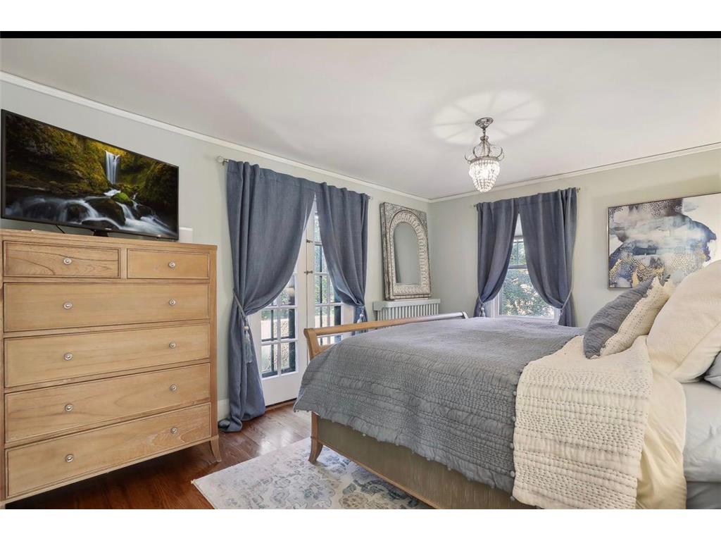 1005 Cedar Lake Road S Minneapolis MN 55405 7038721 image24