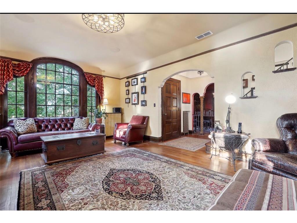 1005 Cedar Lake Road S Minneapolis MN 55405 7038721 image9