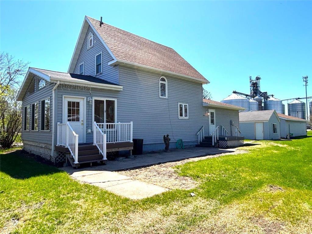 1005 Elizabeth Avenue N Thief River Falls MN 56701 6717225 image1