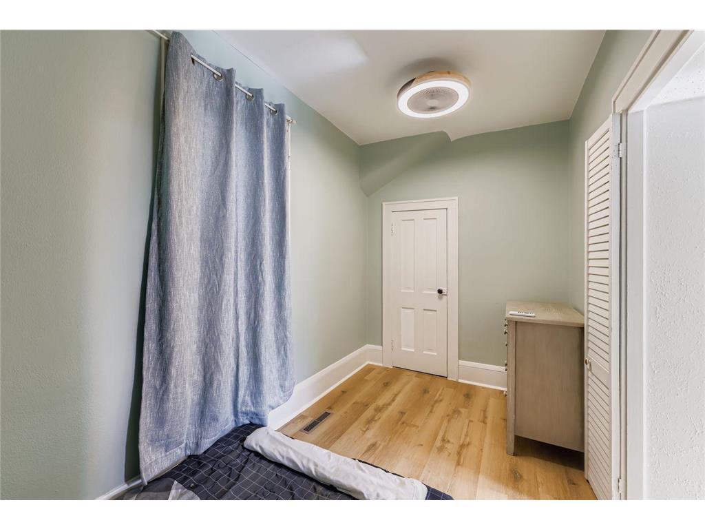 1005 Galtier Street Saint Paul MN 55117 6818746 image10