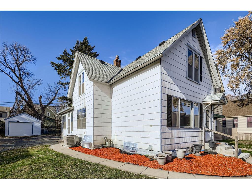 1005 Galtier Street Saint Paul MN 55117 6818746 image3