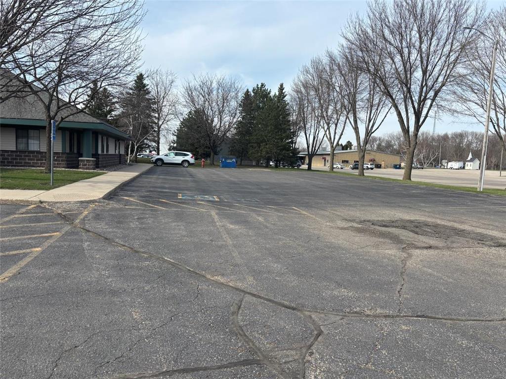 1005 High Avenue NE Willmar MN 56201 7058777 image4