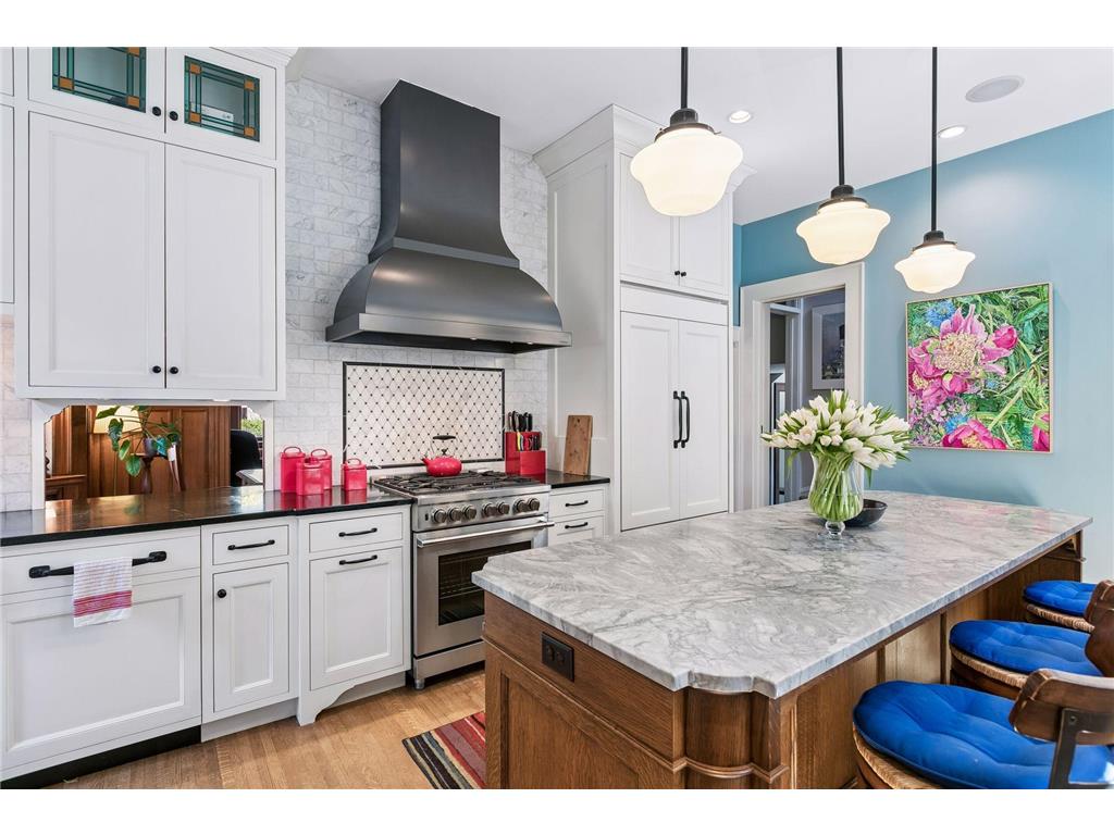 1005 Mount Curve Avenue Minneapolis MN 55403 7089558 image38