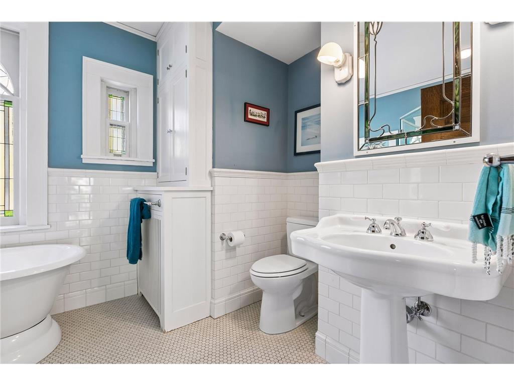 1005 Mount Curve Avenue Minneapolis MN 55403 7089558 image52