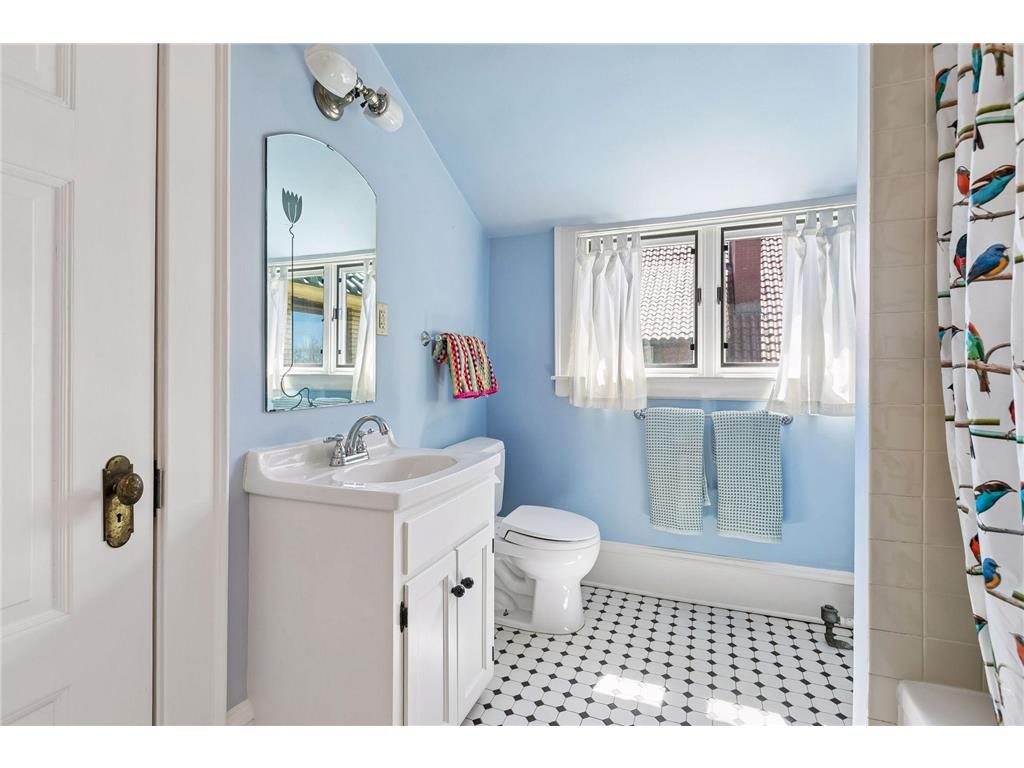 1005 Mount Curve Avenue Minneapolis MN 55403 7089558 image68