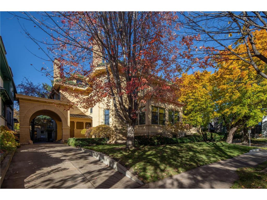 1005 Mount Curve Avenue Minneapolis MN 55403 7089558 image8