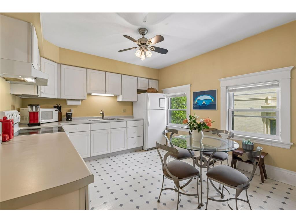 1005 Mount Curve Avenue Minneapolis MN 55403 7089558 image90