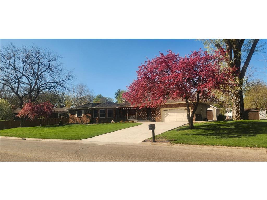 1005 Richway Drive W Albert Lea MN 56007 7080810 image1
