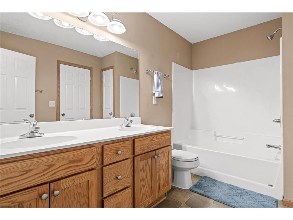 1005 Sibley Street Hastings MN 55033 7057572 image23