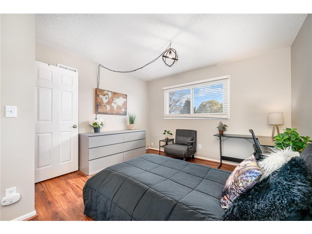 1005 W 104th Street Bloomington MN 55431 6803204 image23