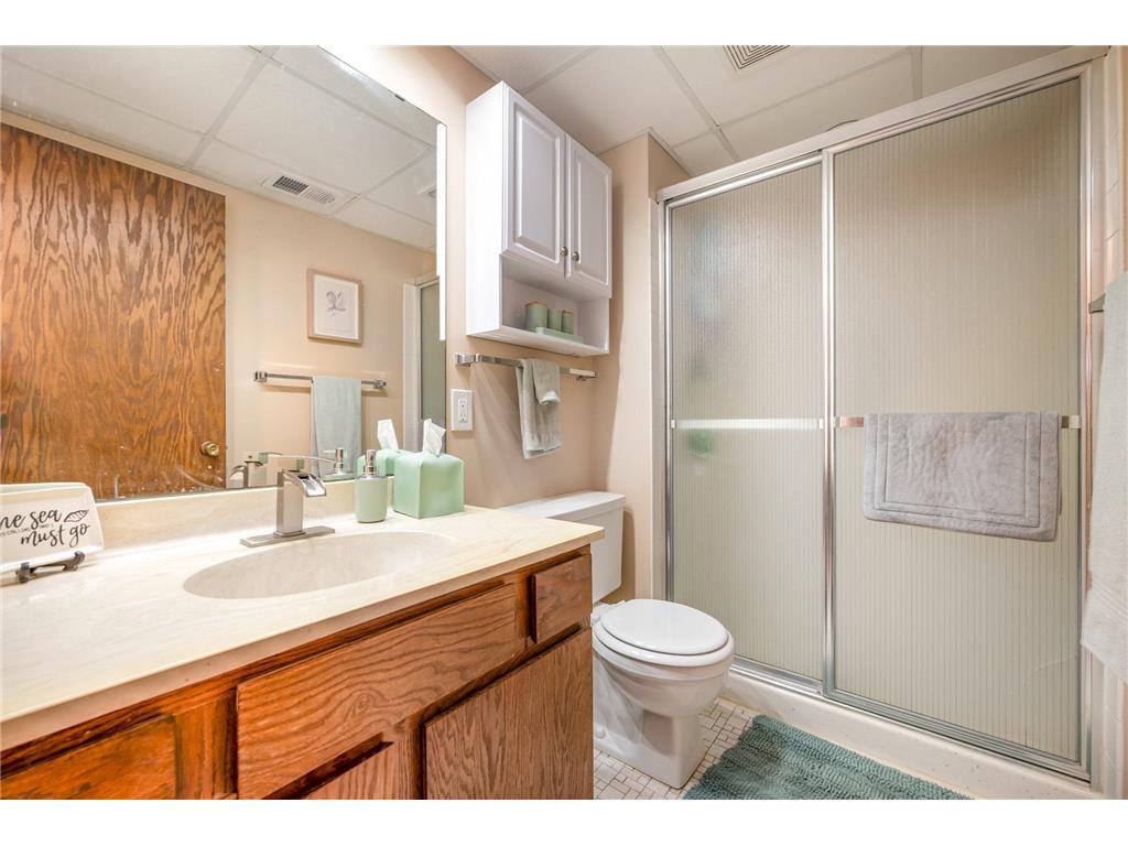 1005 W 104th Street Bloomington MN 55431 6803204 image24