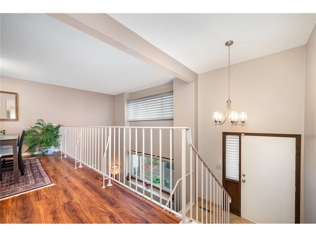 1005 W 104th Street Bloomington MN 55431 6803204 image4