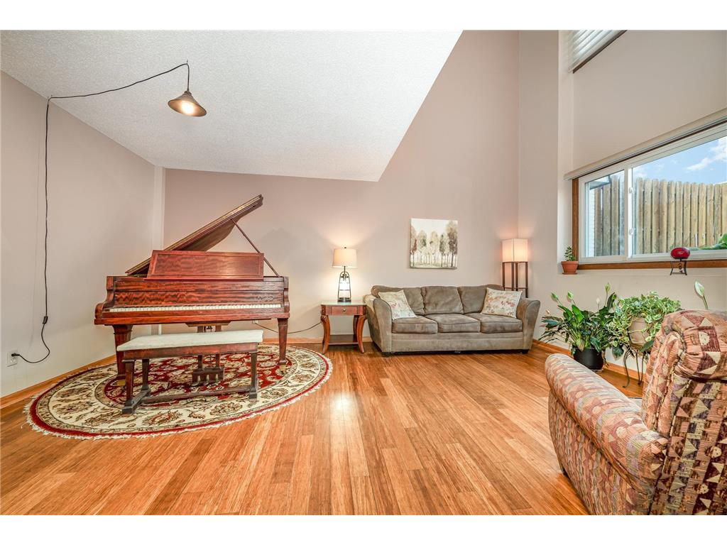 1005 W 104th Street Bloomington MN 55431 6803204 image8