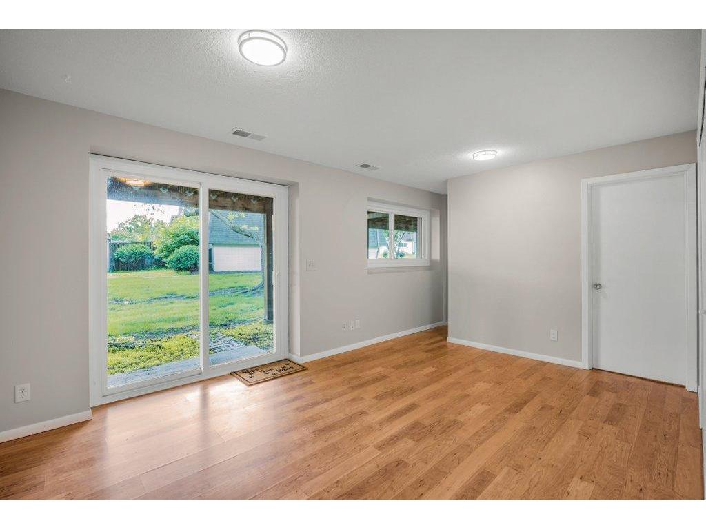 1005 W 105th Street Bloomington MN 55431 7075373 image23