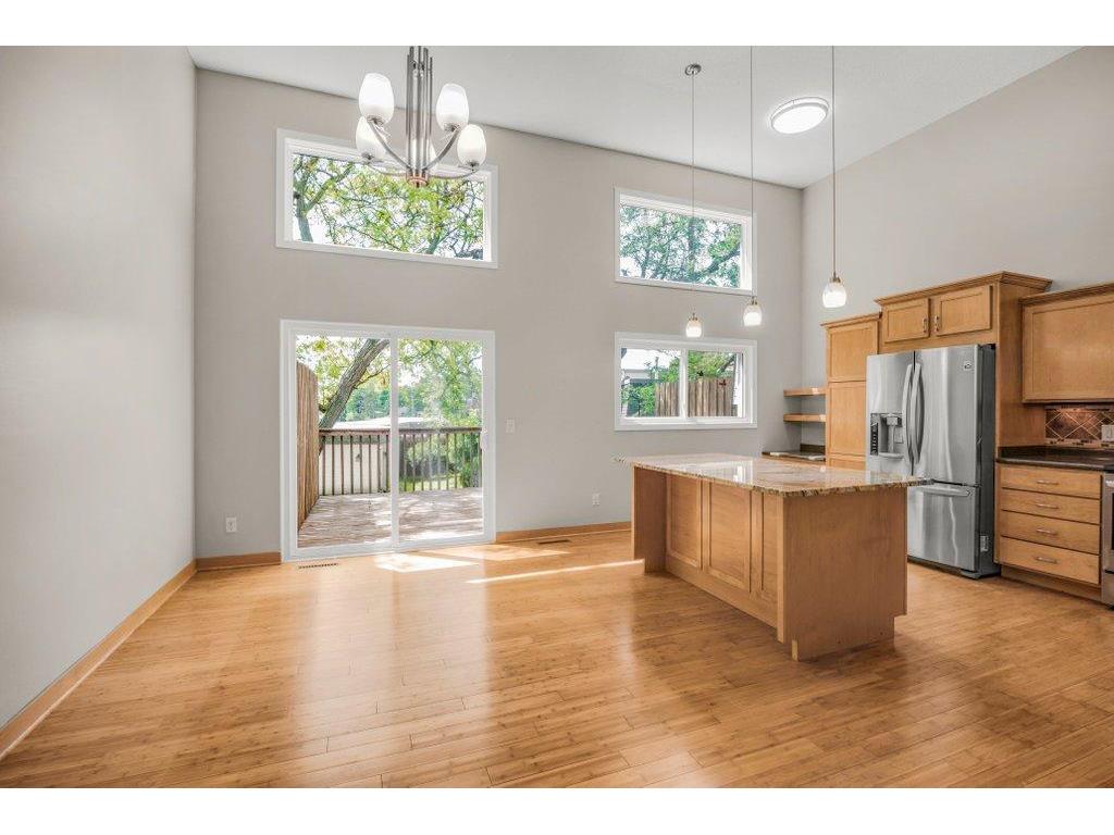 1005 W 105th Street Bloomington MN 55431 7075373 image8