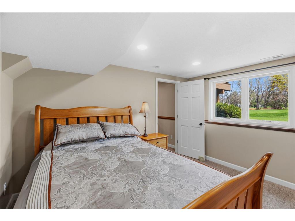 10053 Raleigh Court Woodbury MN 55129 7085723 image26