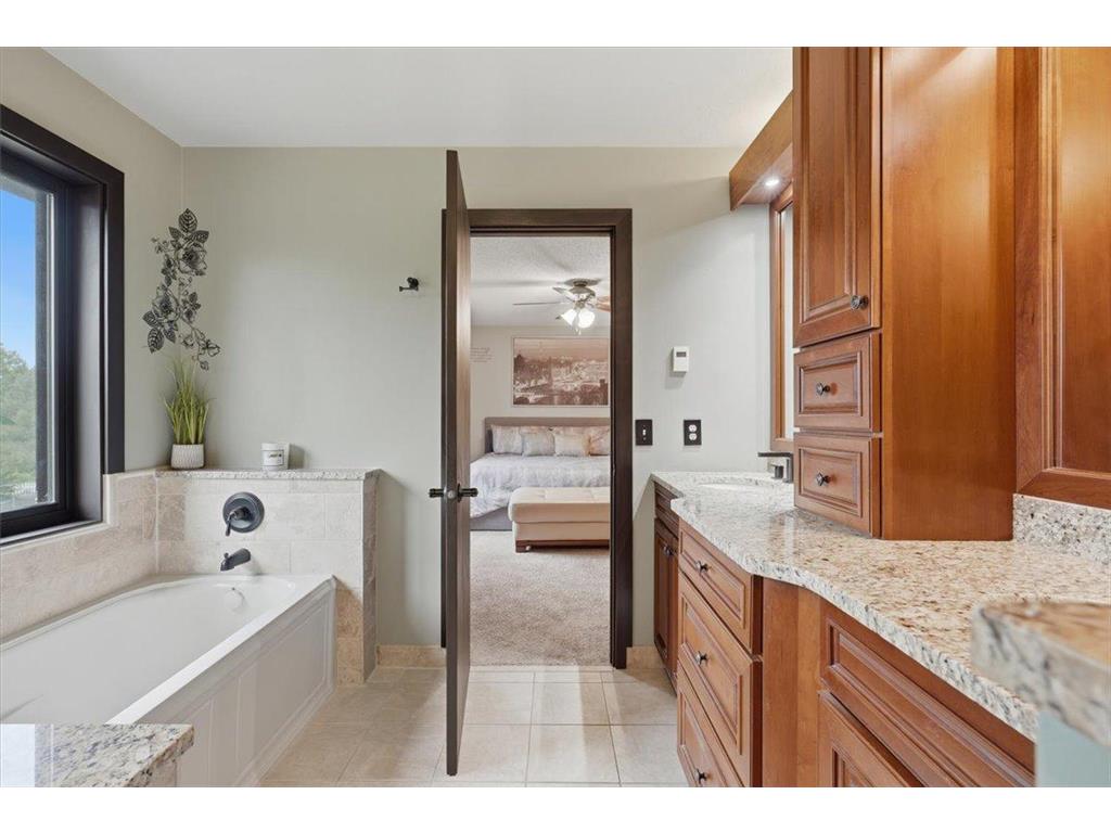 10057 Raleigh Court Woodbury MN 55129 7082194 image21