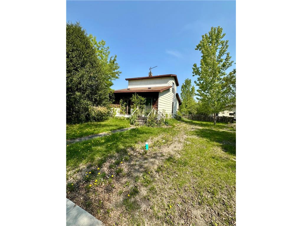 1006 1004 9th Street International Falls MN 56649 6732226 image1