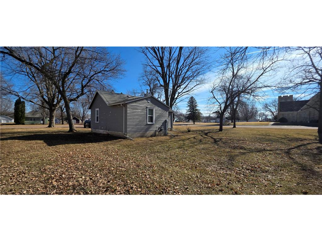 1006 1st Avenue Westbrook MN 56183 7022239 image16