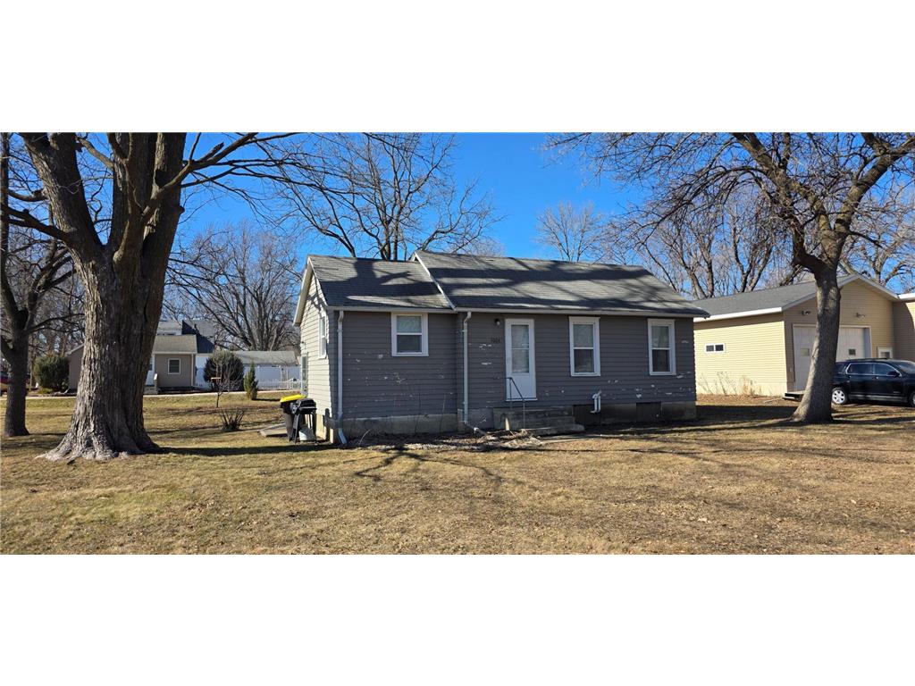 1006 1st Avenue Westbrook MN 56183 7022239 image2
