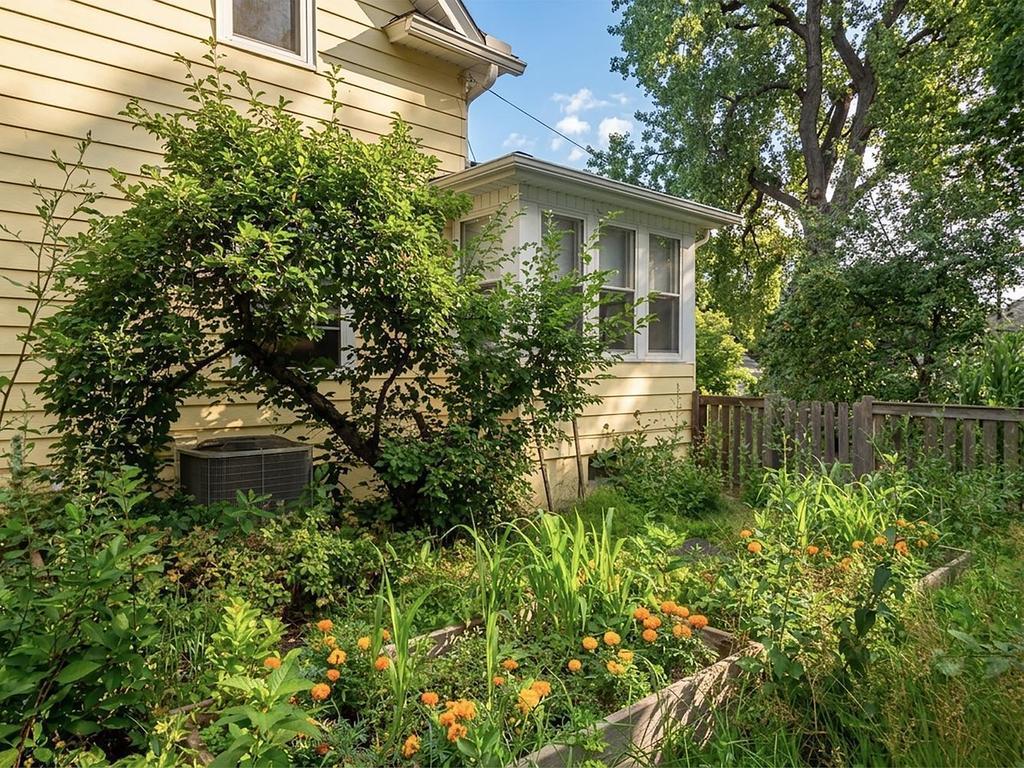1006 Cromwell Avenue Saint Paul MN 55114 7115448 image4