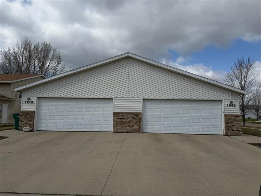 1006 Oak Place West Fargo ND 58078 7055970 image1