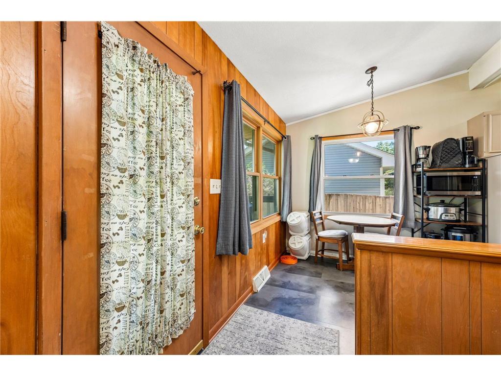 1006 Summit Avenue South Saint Paul MN 55075 7071544 image12