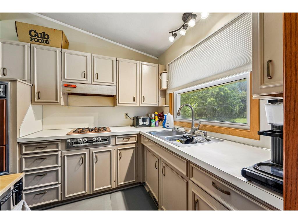 1006 Summit Avenue South Saint Paul MN 55075 7071544 image16