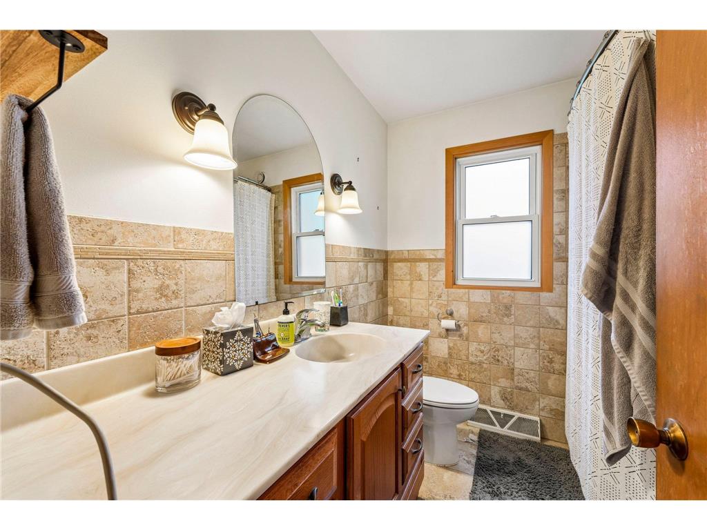 1006 Summit Avenue South Saint Paul MN 55075 7071544 image21
