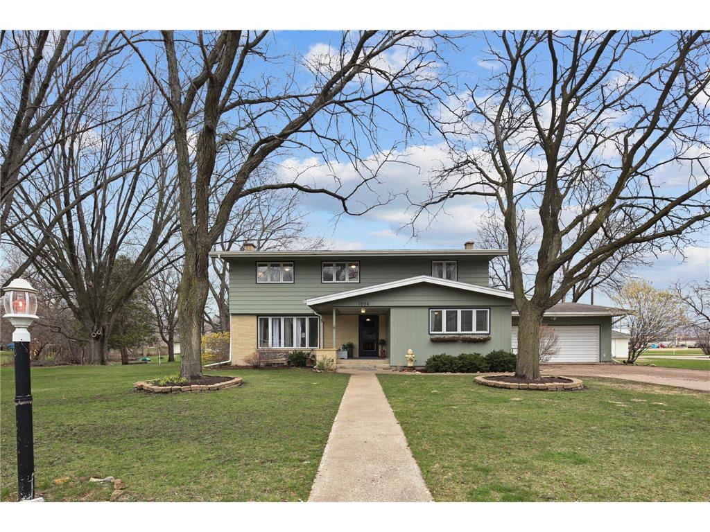 1006 W Lakewood Avenue, Lake City, MN, 55041 MLS 6186536 Edina Realty