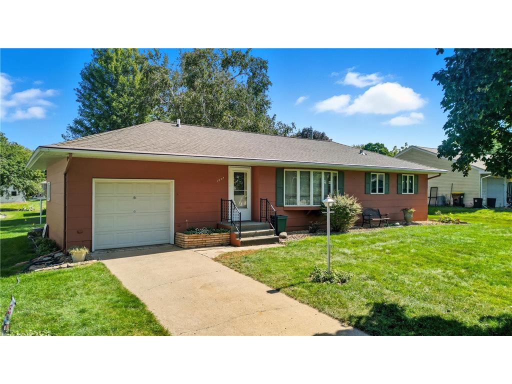 1007 5th Street S Saint James MN 56081 6791537 image1