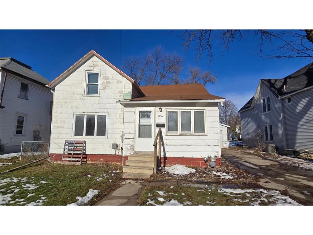 1007 7th Avenue NE Austin MN 55912 7055335 image1