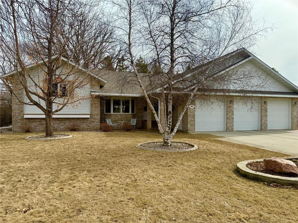 1007 Maple Street Alexandria MN 56308 6583426 image1