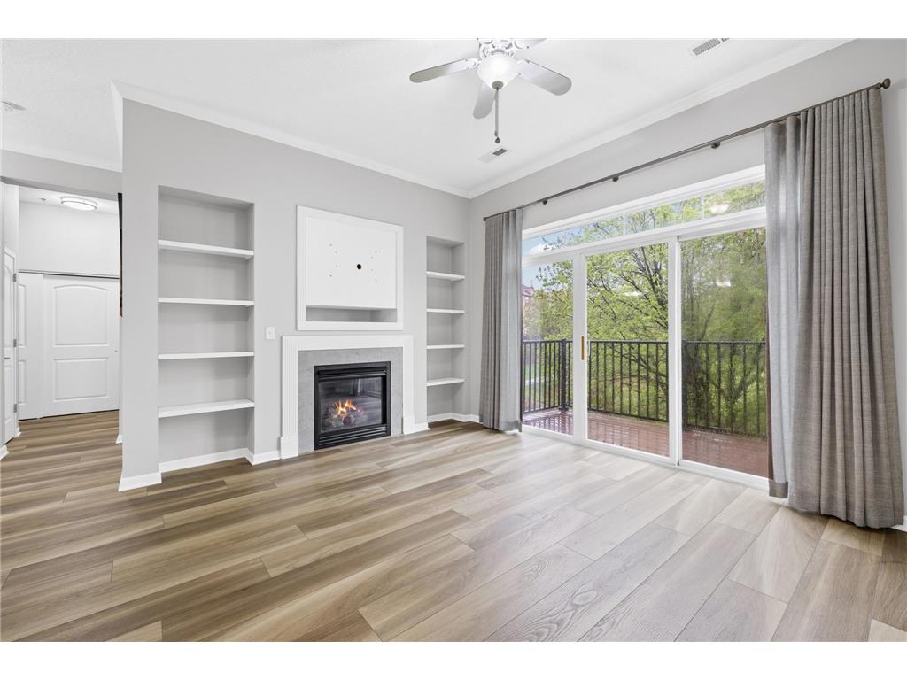 10075 City Walk Drive #104 Woodbury MN 55129 7027327 image1