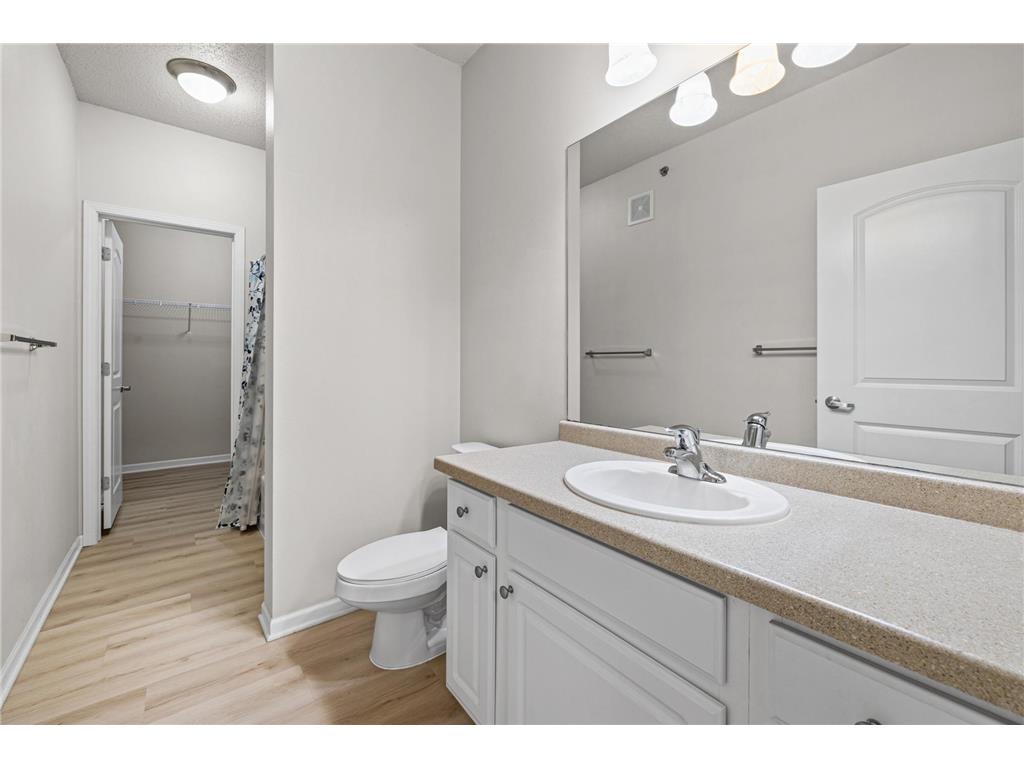 10075 City Walk Drive #104 Woodbury MN 55129 7027327 image24