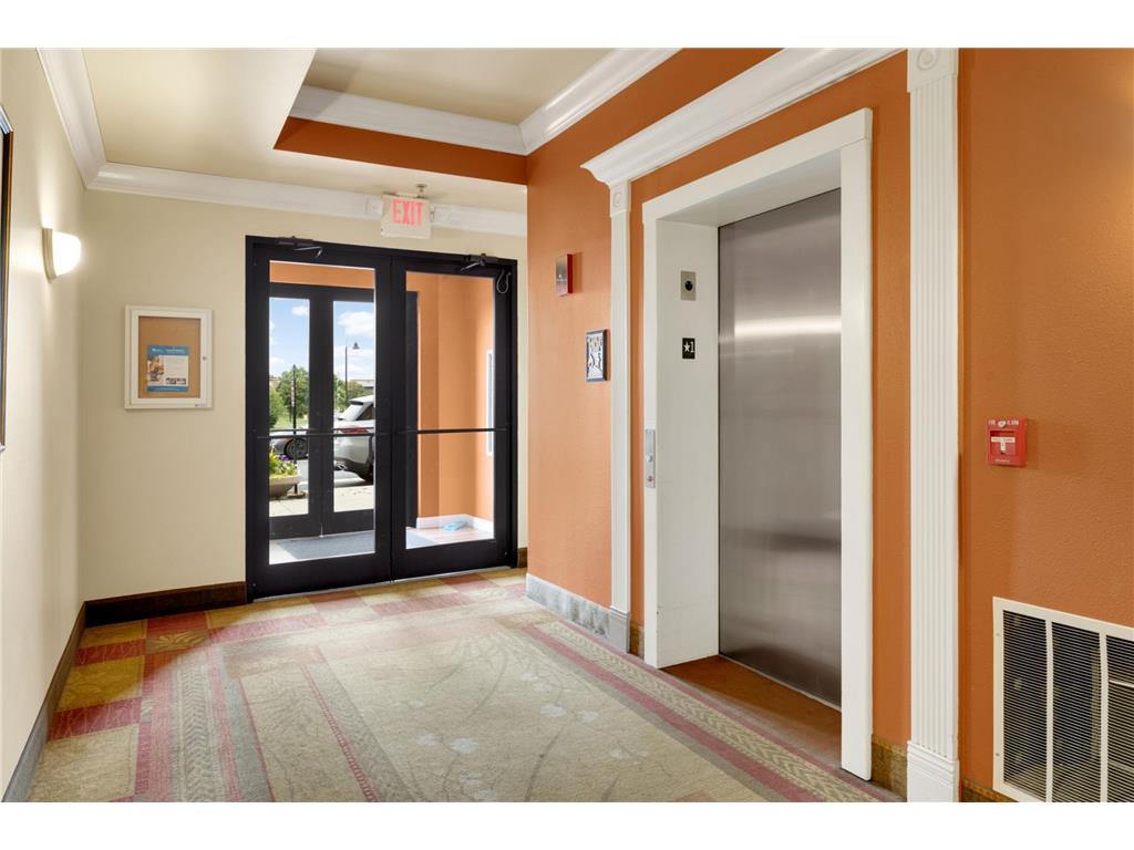 10075 City Walk Drive #205 Woodbury MN 55129 6817347 image4